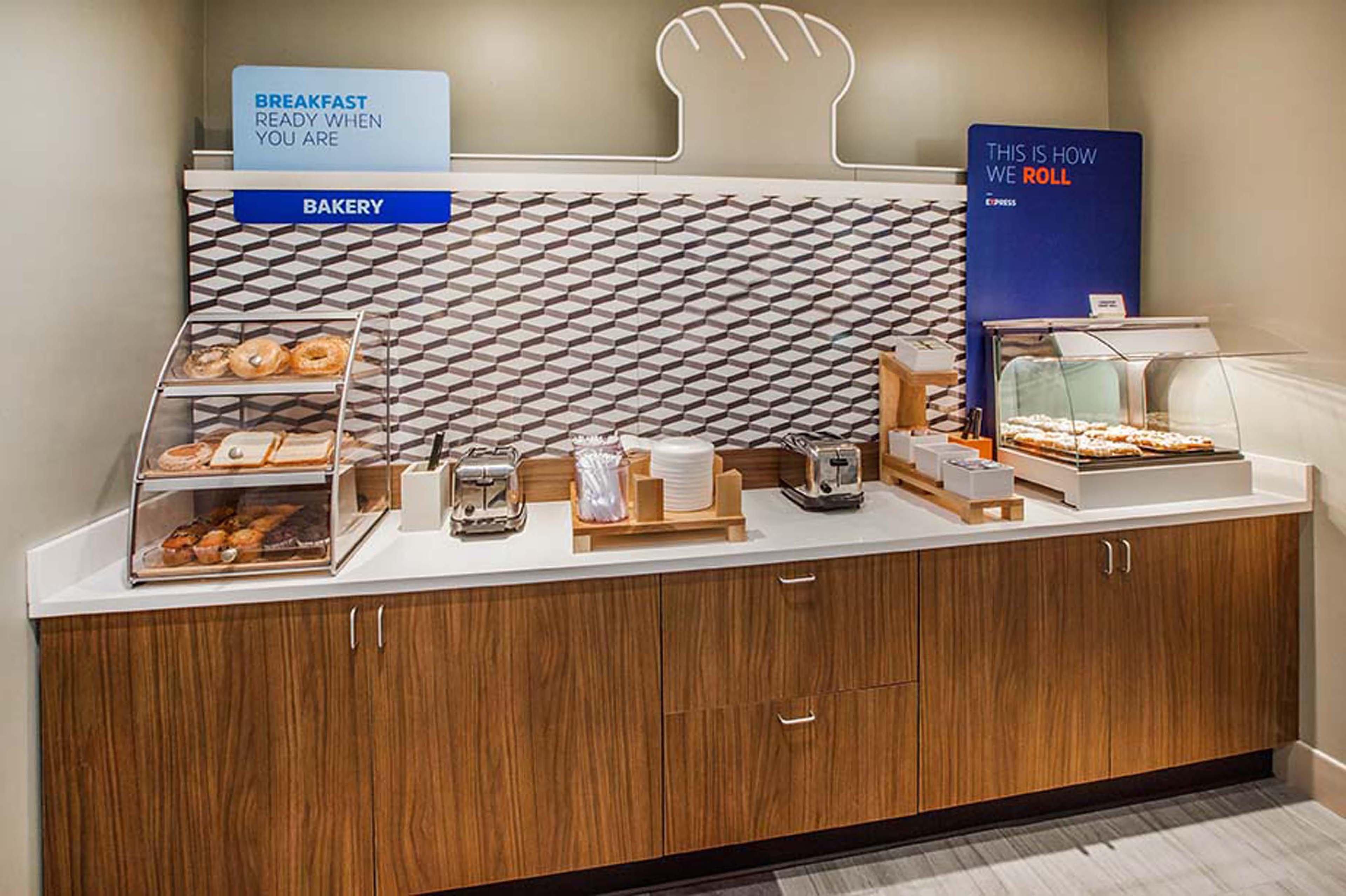 Holiday Inn Express Hotels- Hampton By Ihg Extérieur photo