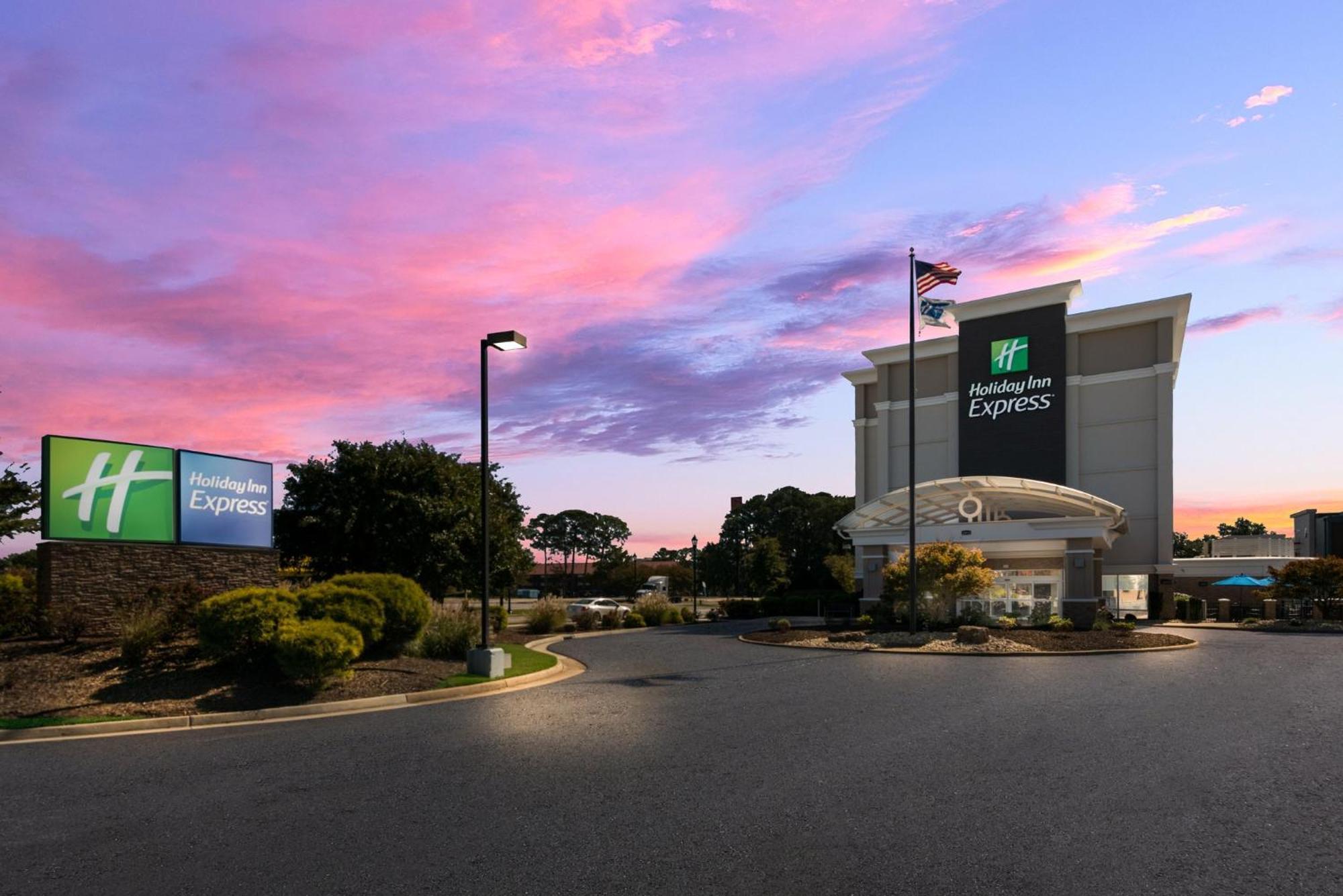 Holiday Inn Express Hotels- Hampton By Ihg Extérieur photo
