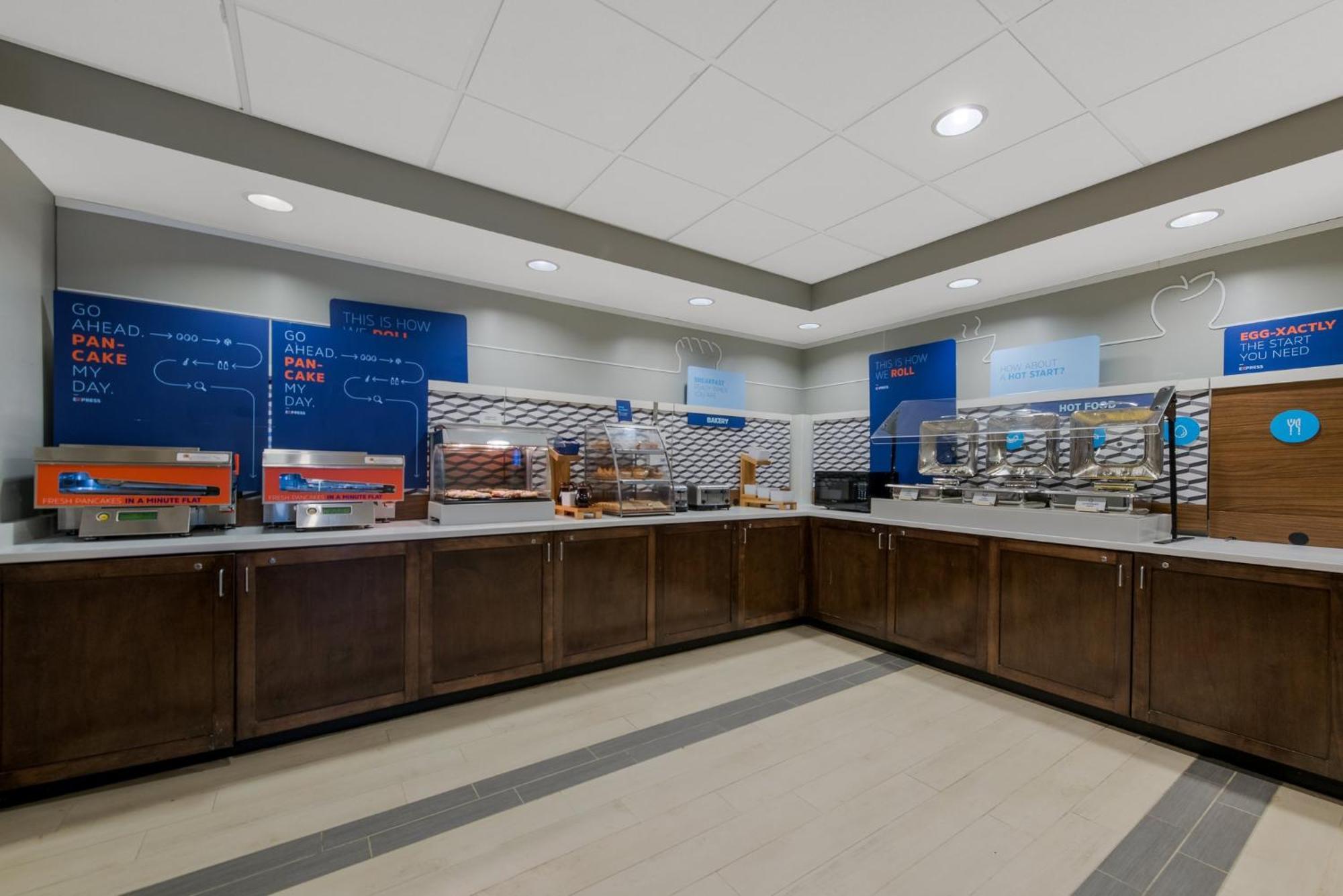 Holiday Inn Express Hotels- Hampton By Ihg Extérieur photo