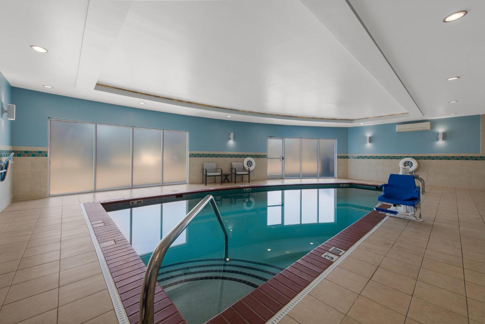 Holiday Inn Express Hotels- Hampton By Ihg Extérieur photo