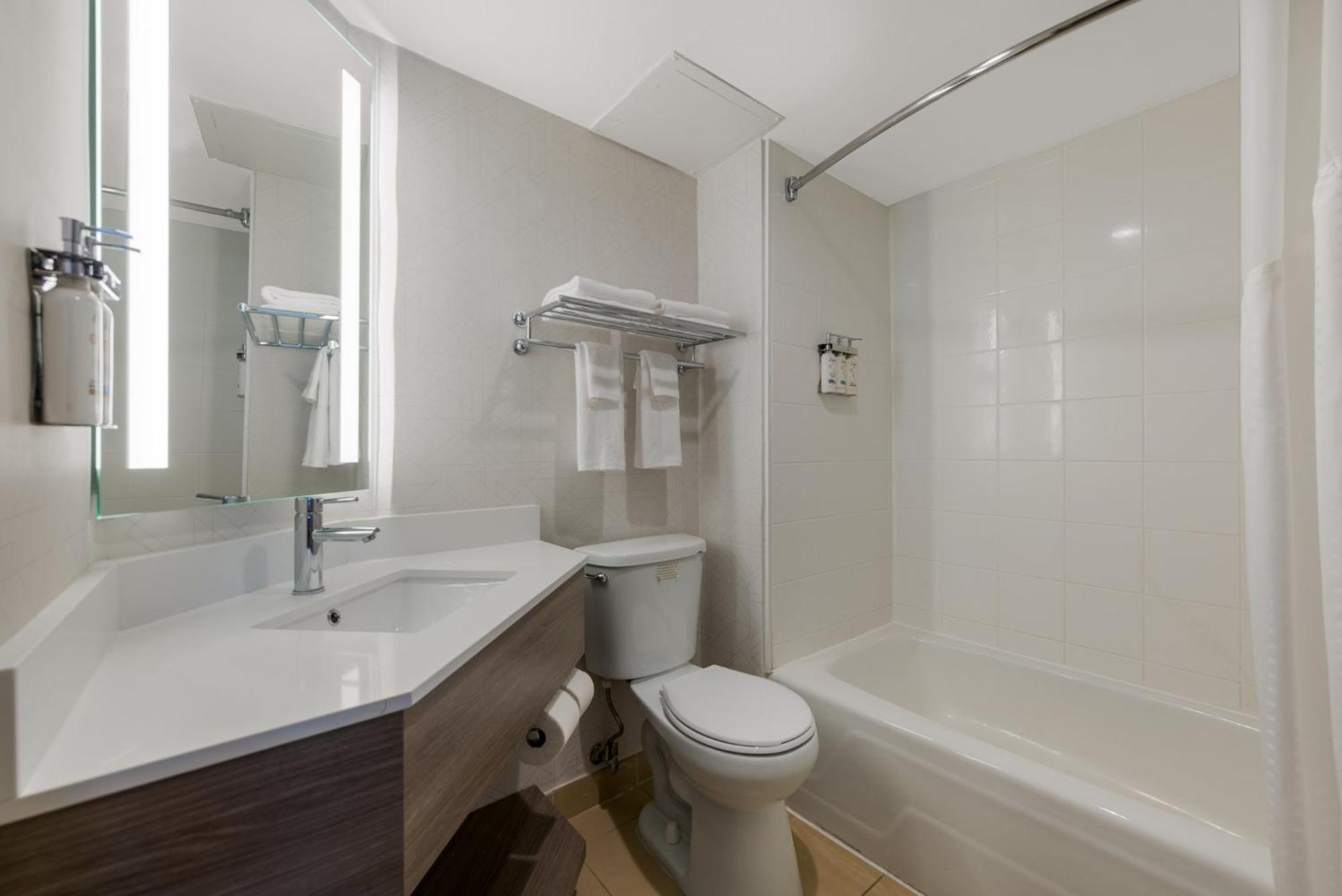 Holiday Inn Express Hotels- Hampton By Ihg Extérieur photo